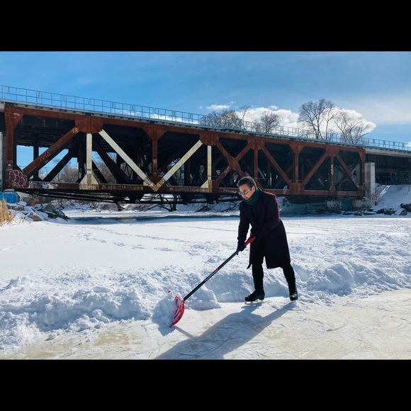 Burberry!! Vintage!! Burgundy and Black print. - Picture 14 of 15